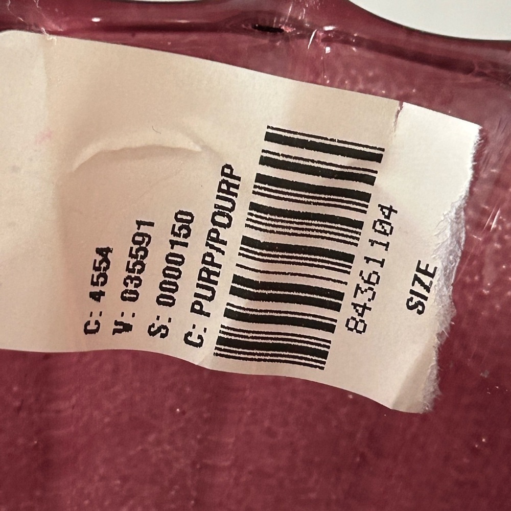 New Anthropologie Venini Glass Vase Scalloped Purple
Medium - Picture 6 of 9